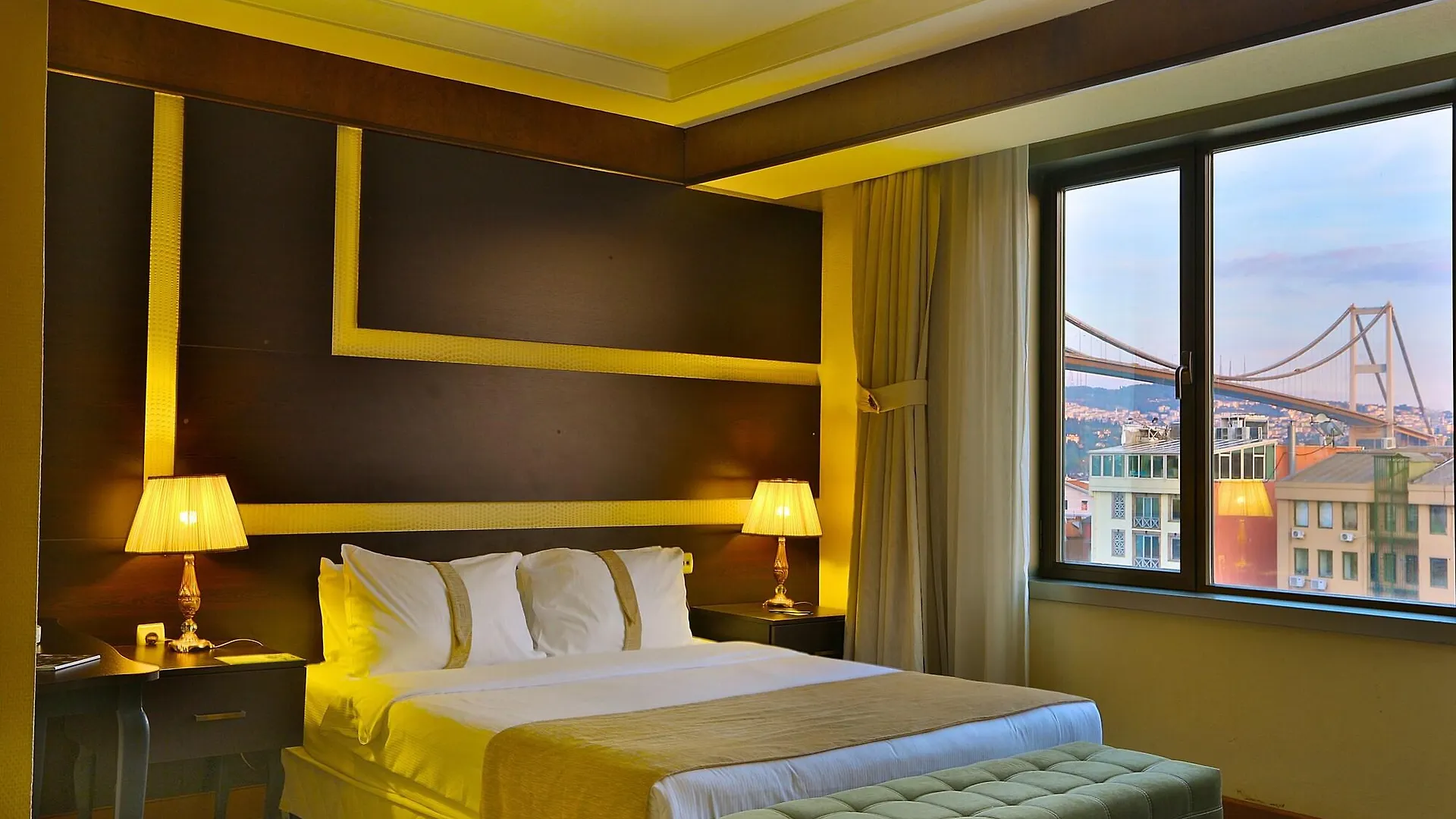 Hotel Crowne Plaza Istanbul - Ortakoy Bosphorus By Ihg 5*,  Turecko