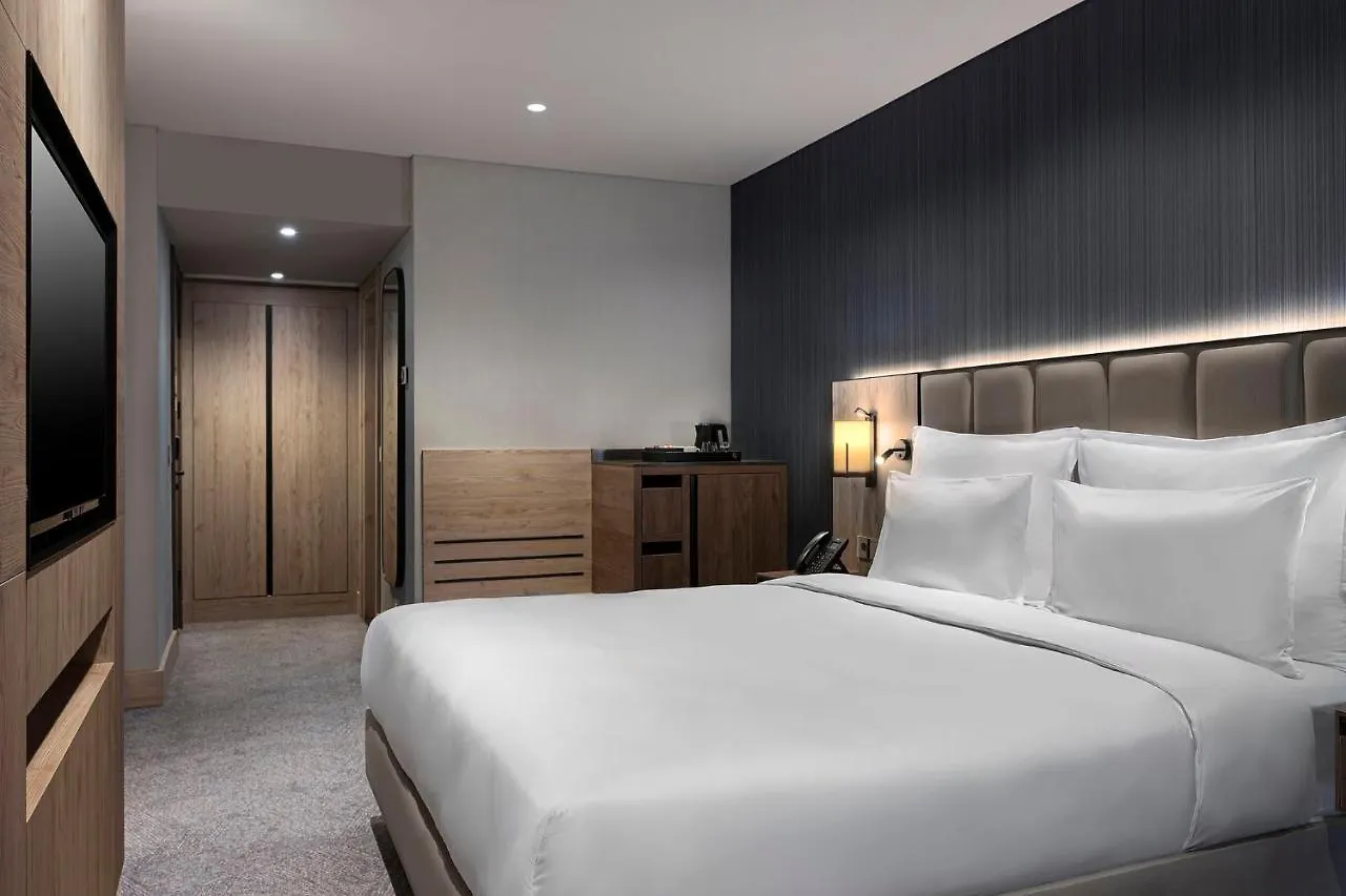 Crowne Plaza Istanbul - Ortakoy Bosphorus By Ihg Hotel 5*,