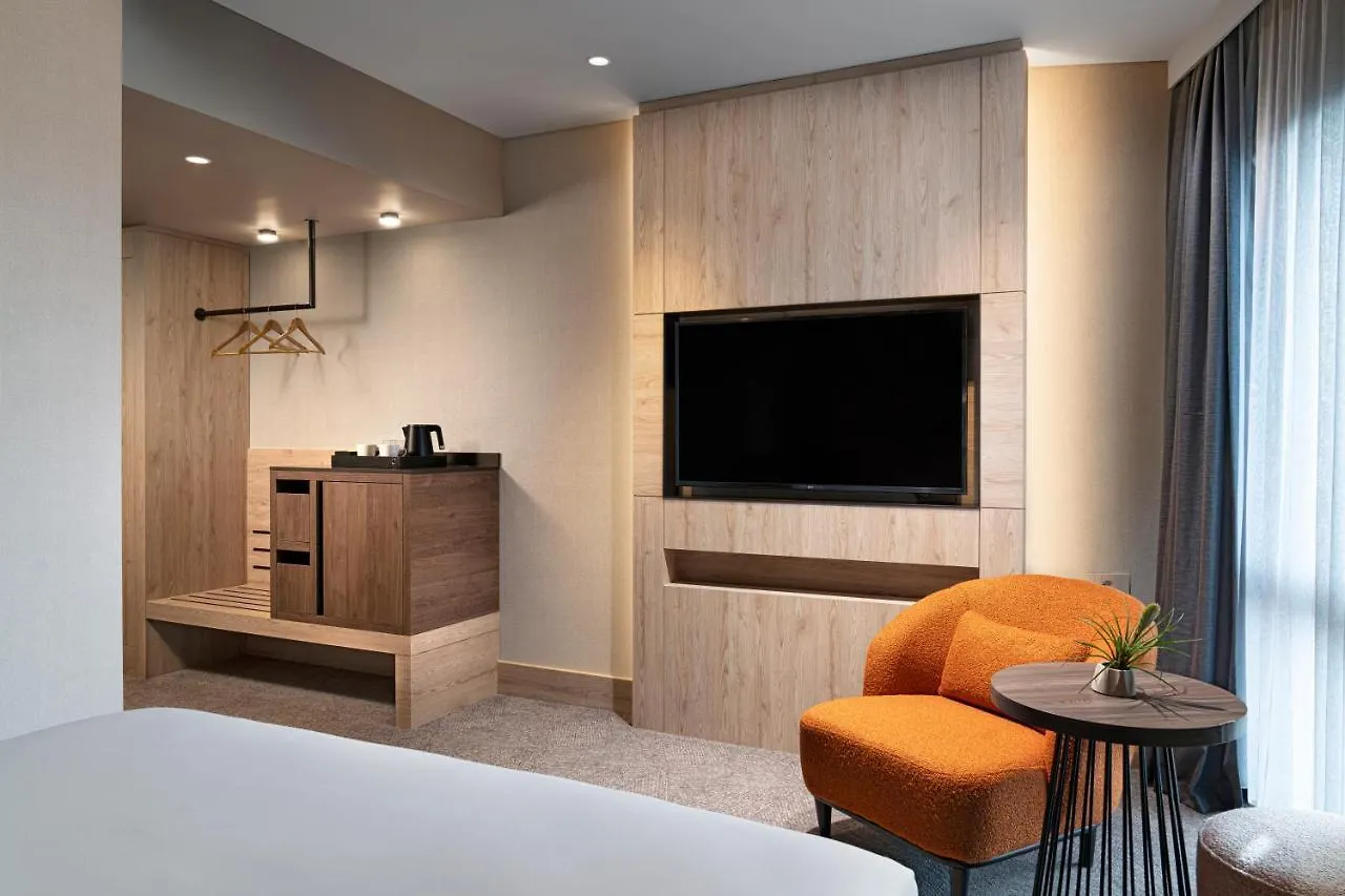 *****  Hotel Crowne Plaza Istanbul - Ortakoy Bosphorus By Ihg Turecko