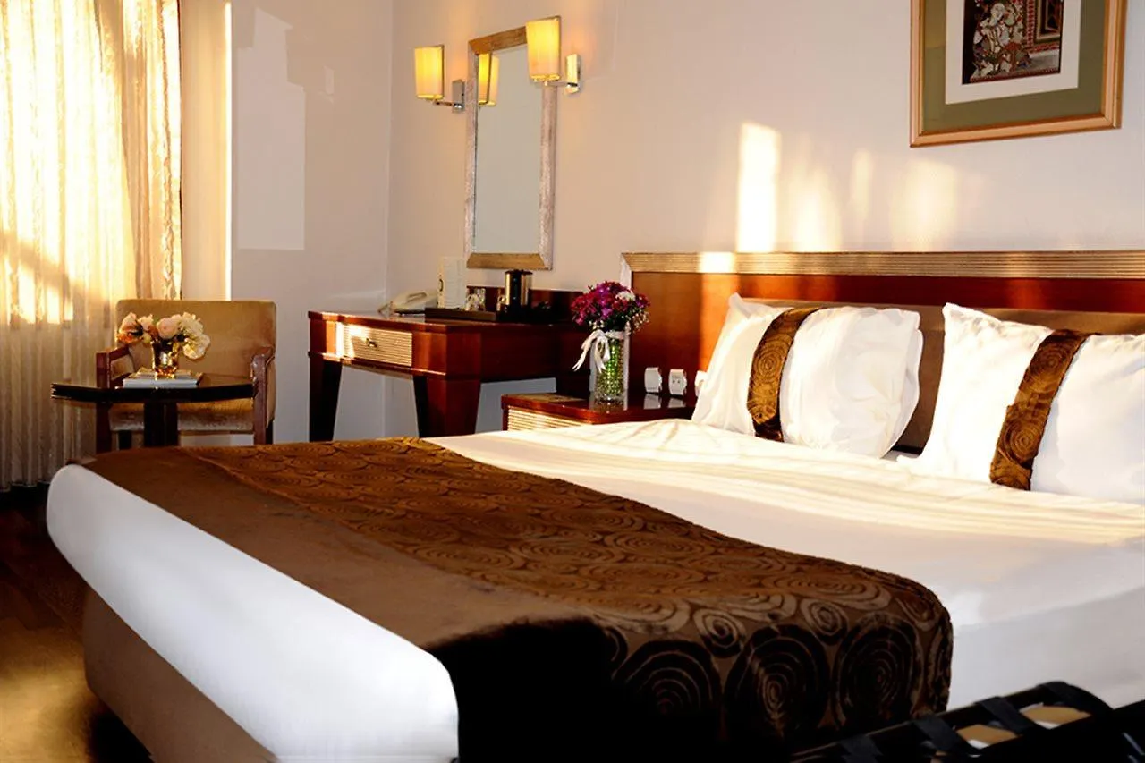Hotel Crowne Plaza Istanbul - Ortakoy Bosphorus By Ihg