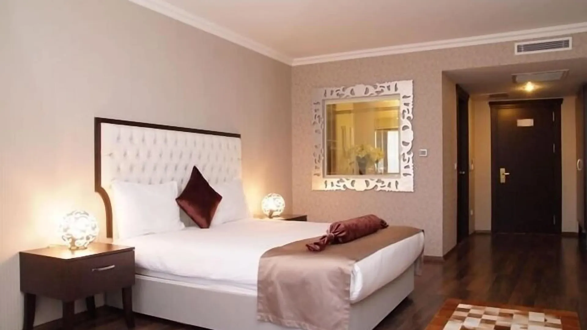 Crowne Plaza Istanbul - Ortakoy Bosphorus By Ihg Hotel
